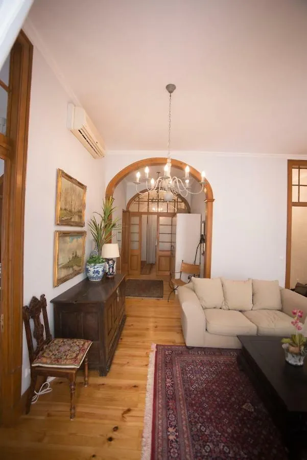 Classic Lisbon Downtown Apartment
