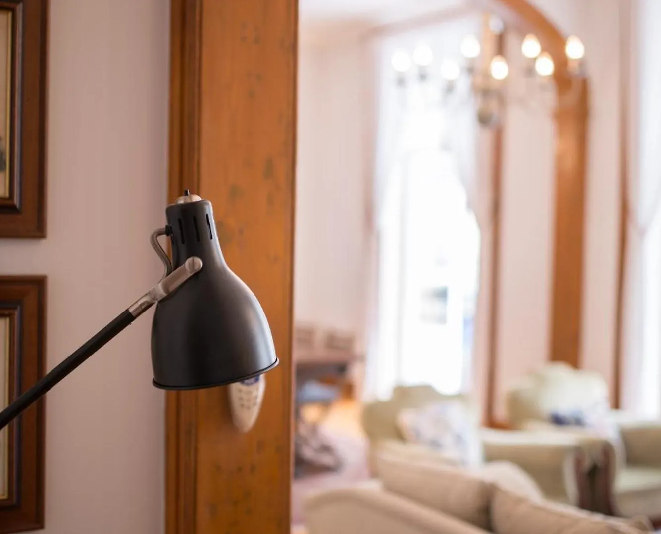 Classic Lisbon Downtown Apartment